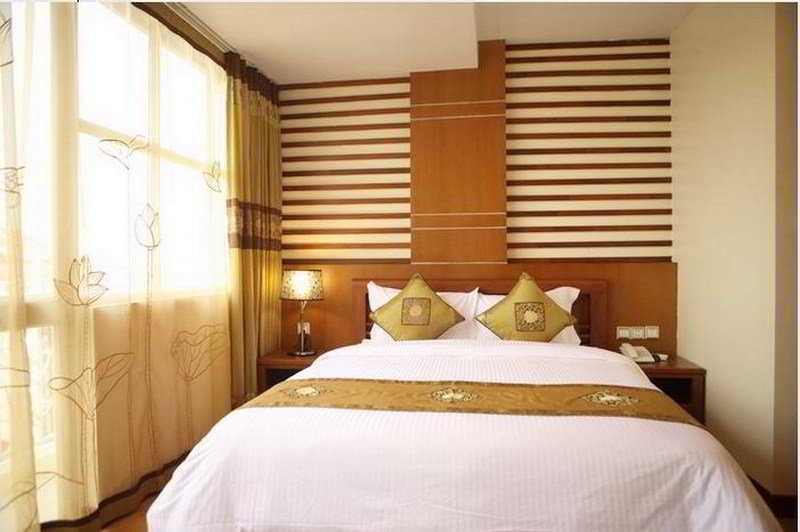Prince Hanoi Hotel Exterior photo
