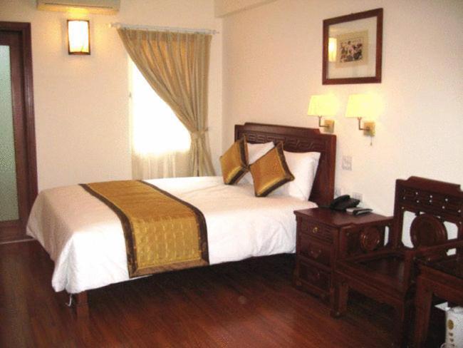 Prince Hanoi Hotel Exterior photo