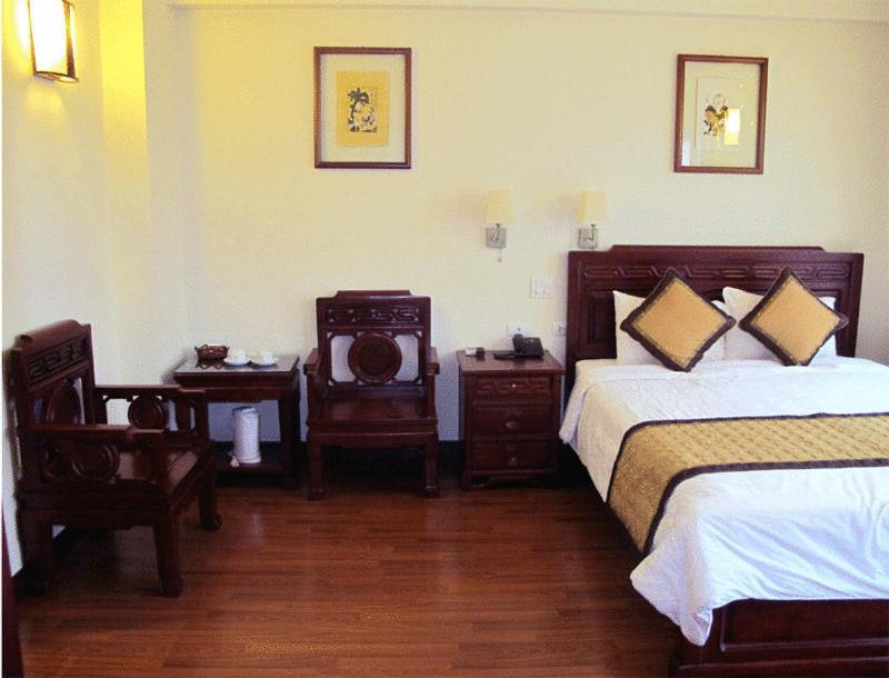 Prince Hanoi Hotel Exterior photo